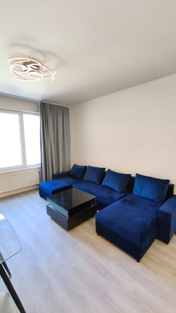 1 bedroom with open-plan kitchen flat to rent, 52 m², Poděbradská, Prague, Prague 1 bedroom with open-plan kitchen flat to rent, 52 m², Poděbradská, Prague, Prague