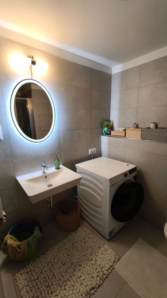 1 bedroom with open-plan kitchen flat to rent, 52 m², Poděbradská, Prague, Prague 1 bedroom with open-plan kitchen flat to rent, 52 m², Poděbradská, Prague, Prague