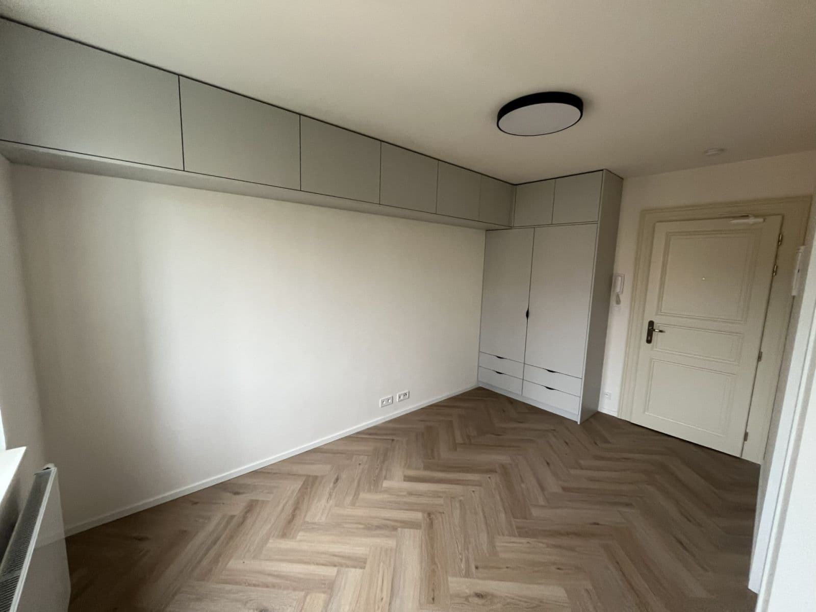 Studio flat to rent, 18 m², Bořivojova, Prague, Prague Studio flat to rent, 18 m², Bořivojova, Prague, Prague