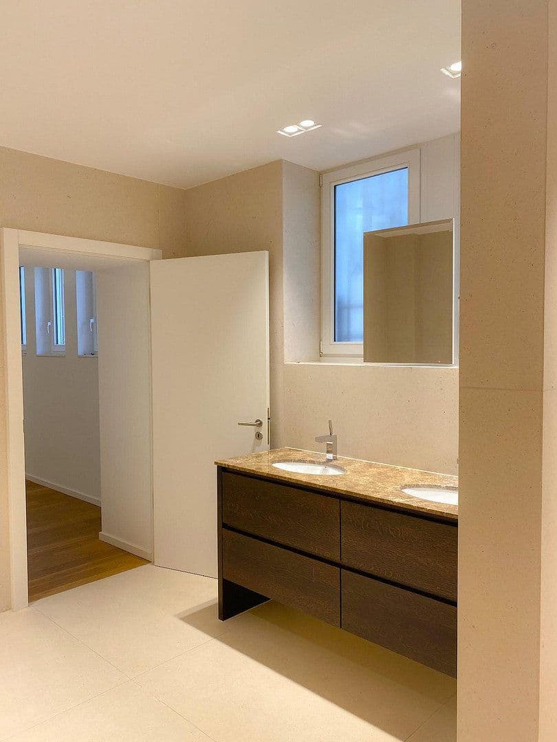 5 bedroom with open-plan kitchen flat for sale, 220 m², Frankfurt, Hesse 5 bedroom with open-plan kitchen flat for sale, 220 m², Frankfurt, Hesse