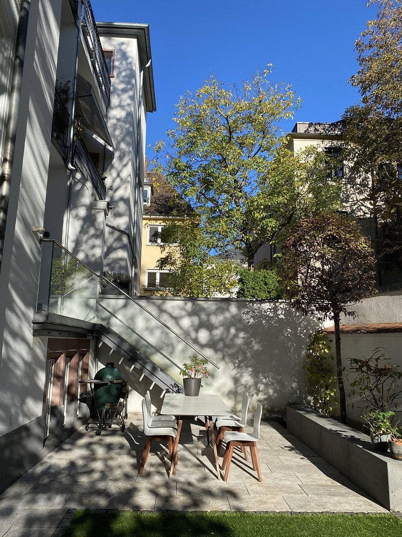 5 bedroom with open-plan kitchen flat for sale, 220 m², Frankfurt, Hesse 5 bedroom with open-plan kitchen flat for sale, 220 m², Frankfurt, Hesse