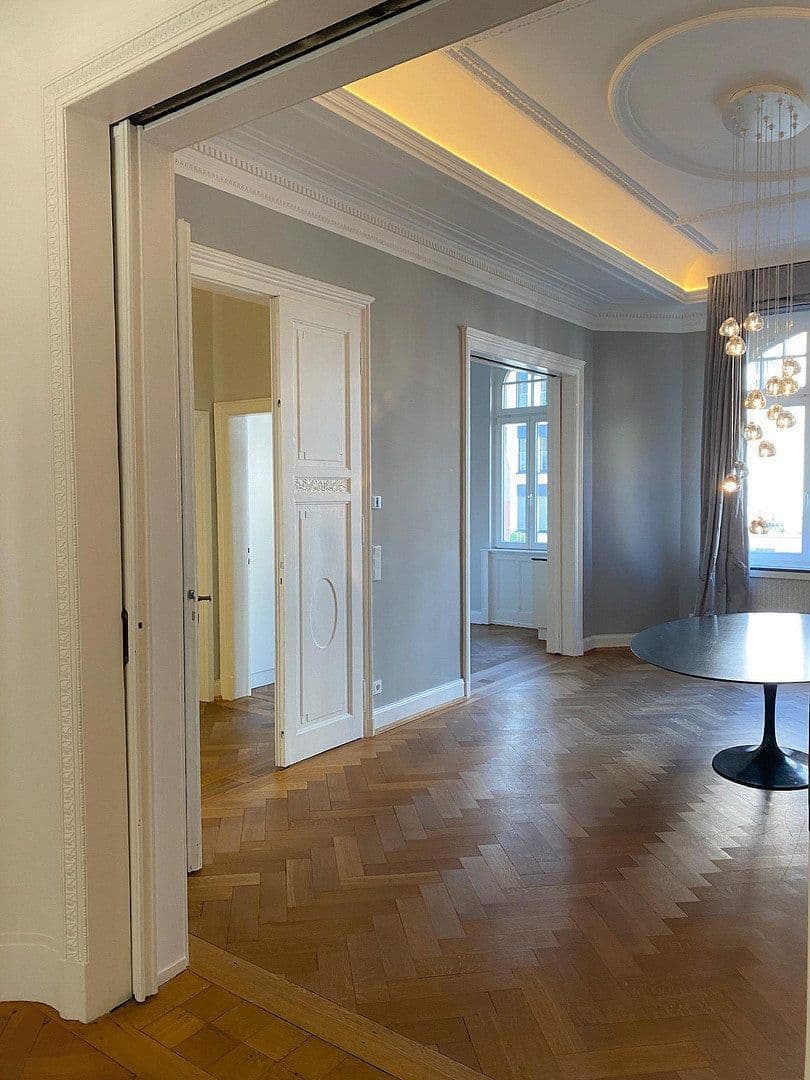 5 bedroom with open-plan kitchen flat for sale, 220 m², Frankfurt, Hesse 5 bedroom with open-plan kitchen flat for sale, 220 m², Frankfurt, Hesse