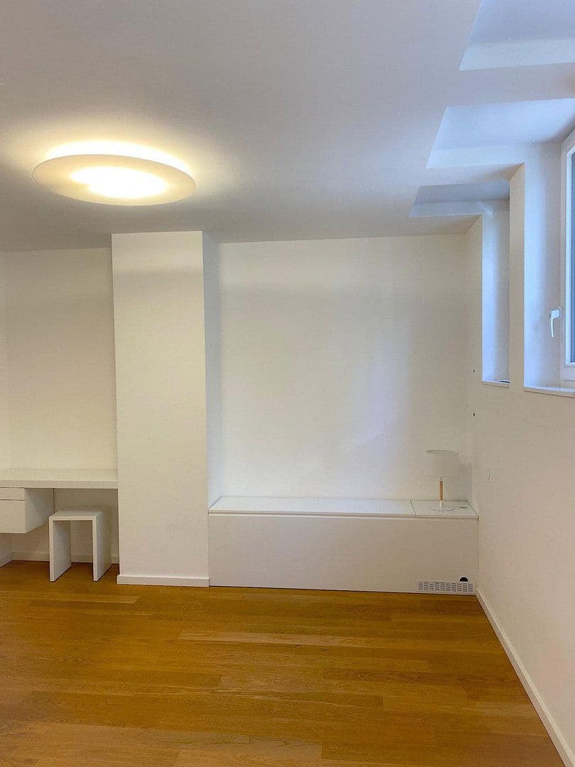 5 bedroom with open-plan kitchen flat for sale, 220 m², Frankfurt, Hesse 5 bedroom with open-plan kitchen flat for sale, 220 m², Frankfurt, Hesse