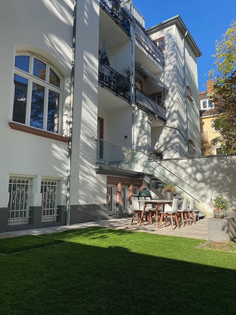5 bedroom with open-plan kitchen flat for sale, 220 m², Frankfurt, Hesse 5 bedroom with open-plan kitchen flat for sale, 220 m², Frankfurt, Hesse