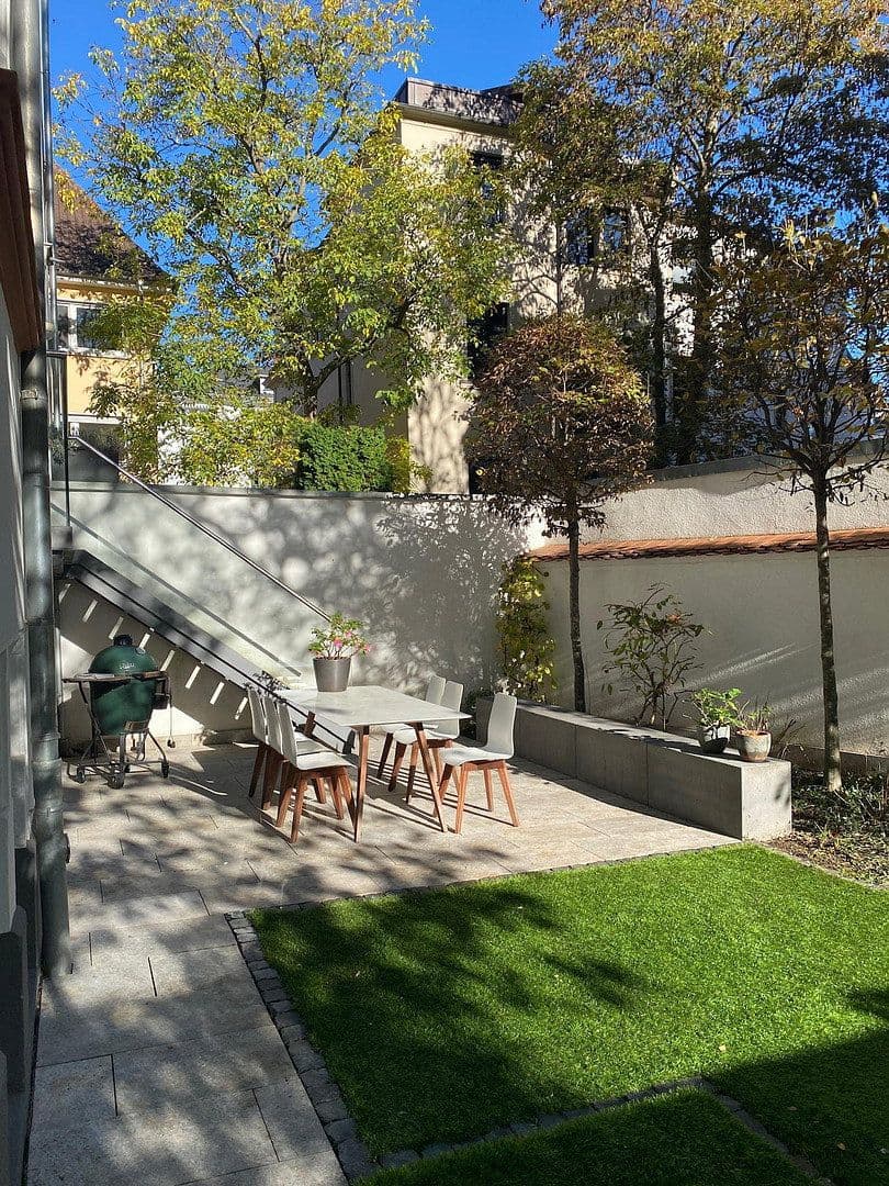 5 bedroom with open-plan kitchen flat for sale, 220 m², Frankfurt, Hesse 5 bedroom with open-plan kitchen flat for sale, 220 m², Frankfurt, Hesse
