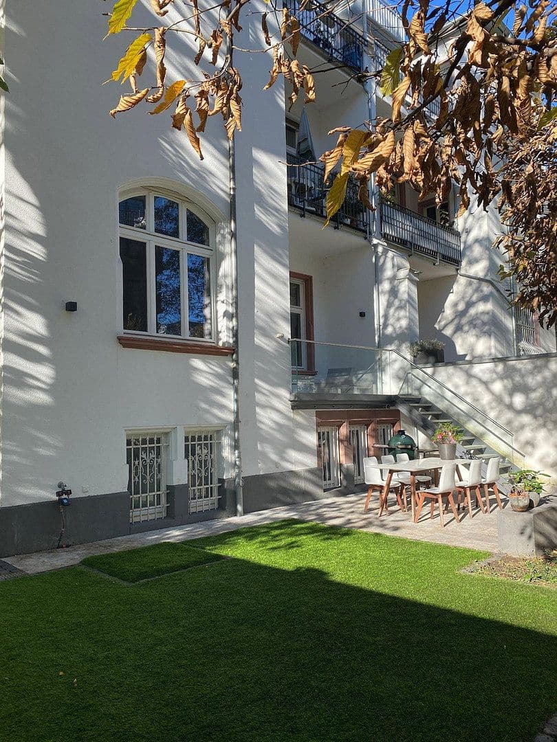 5 bedroom with open-plan kitchen flat for sale, 220 m², Frankfurt, Hesse 5 bedroom with open-plan kitchen flat for sale, 220 m², Frankfurt, Hesse