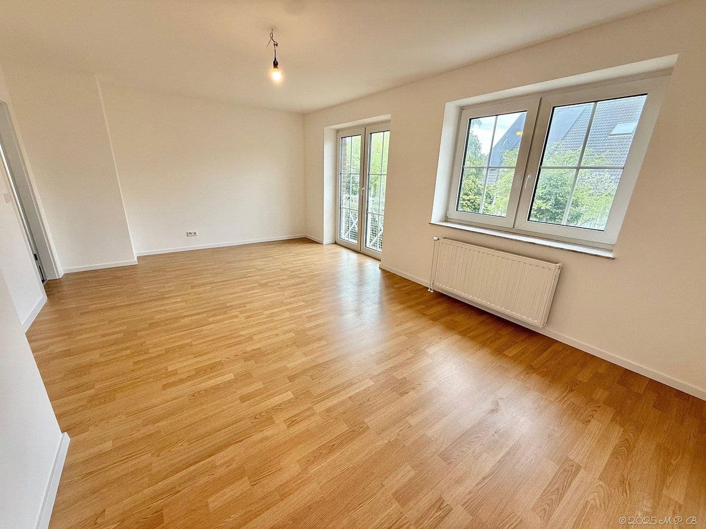 house for sale, 213 m², Rheinbrohler Weg 39, Düsseldorf, North Rhine-Westphalia house for sale, 213 m², Rheinbrohler Weg 39, Düsseldorf, North Rhine-Westphalia