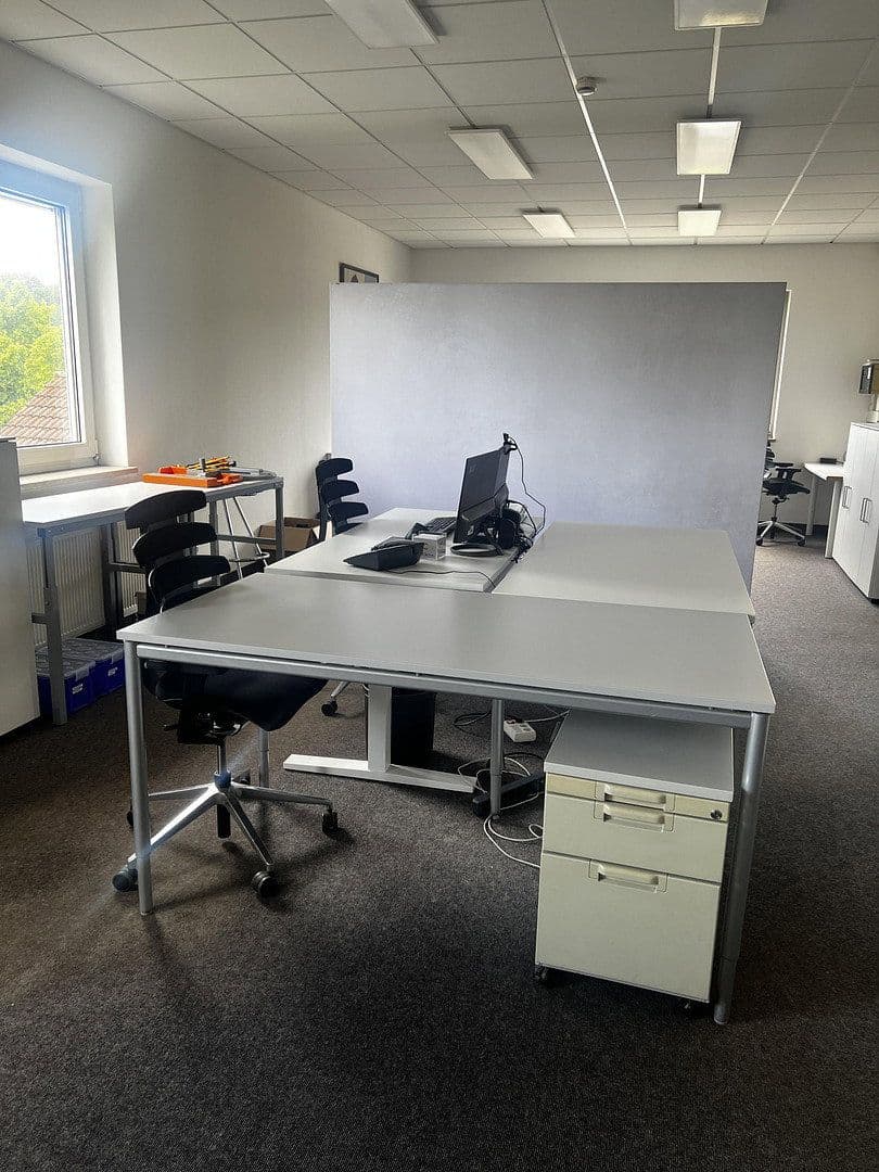 office to rent, 750 m², Opalstr. 19, Altdorf, Bavaria office to rent, 750 m², Opalstr. 19, Altdorf, Bavaria