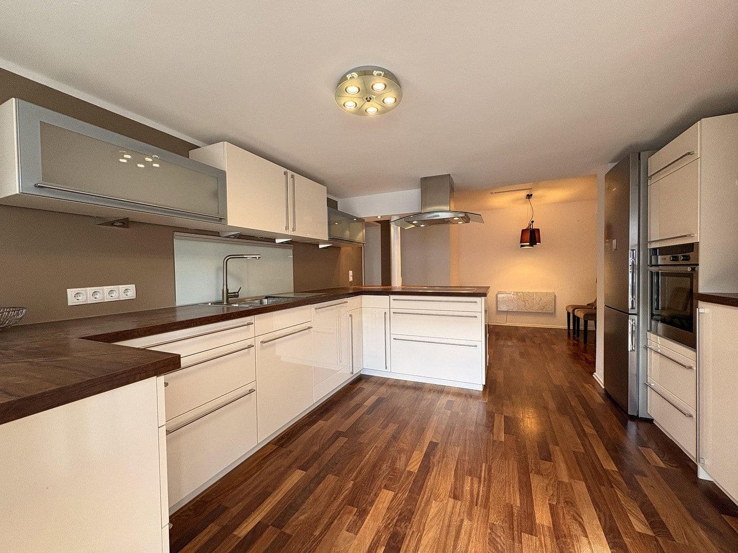 3 bedroom with open-plan kitchen flat for sale, 134 m², Inning am Ammersee, Bavaria 3 bedroom with open-plan kitchen flat for sale, 134 m², Inning am Ammersee, Bavaria