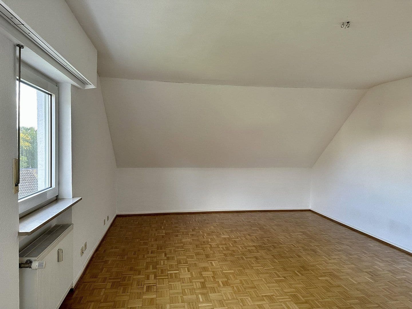 2 bedroom with open-plan kitchen flat to rent, 98 m², Saarbrücken, Saarland 2 bedroom with open-plan kitchen flat to rent, 98 m², Saarbrücken, Saarland
