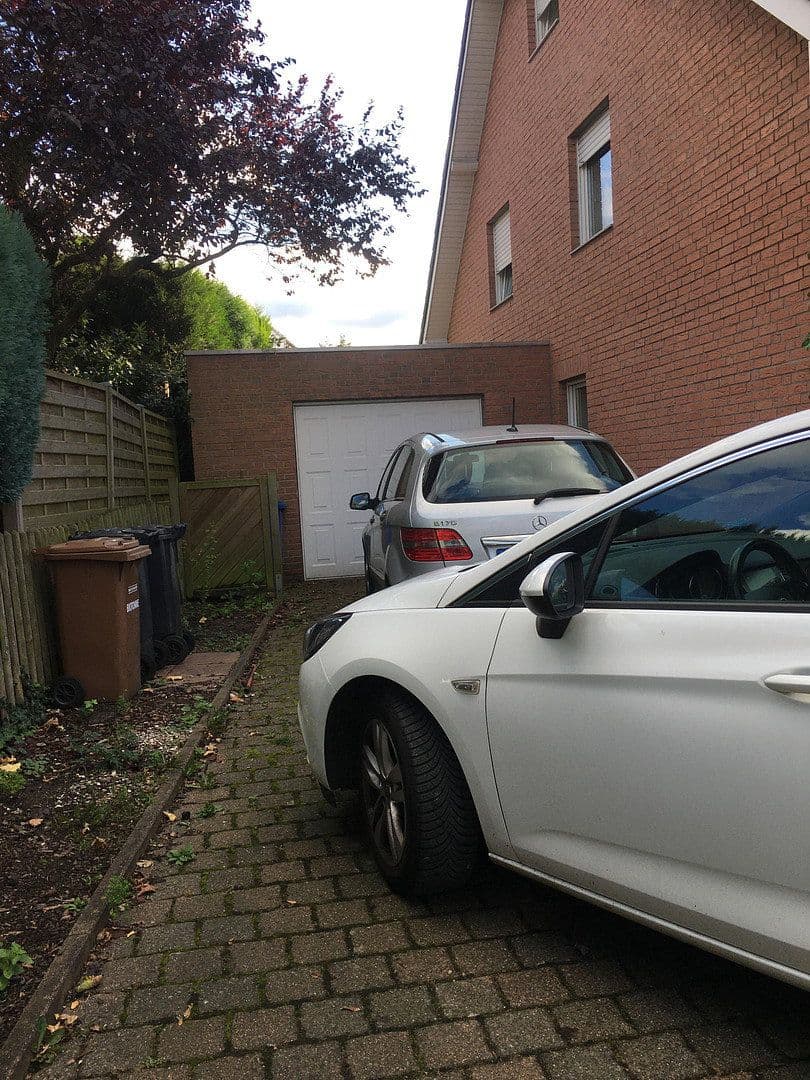 house to rent, 180 m², Franz-Schubert-Str. 14, Ratingen, North Rhine-Westphalia house to rent, 180 m², Franz-Schubert-Str. 14, Ratingen, North Rhine-Westphalia