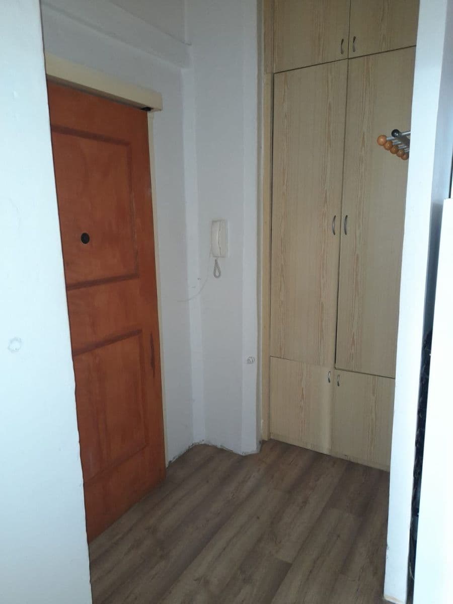 2 bedroom flat to rent, 60 m², Osadní, Prague, Prague 2 bedroom flat to rent, 60 m², Osadní, Prague, Prague