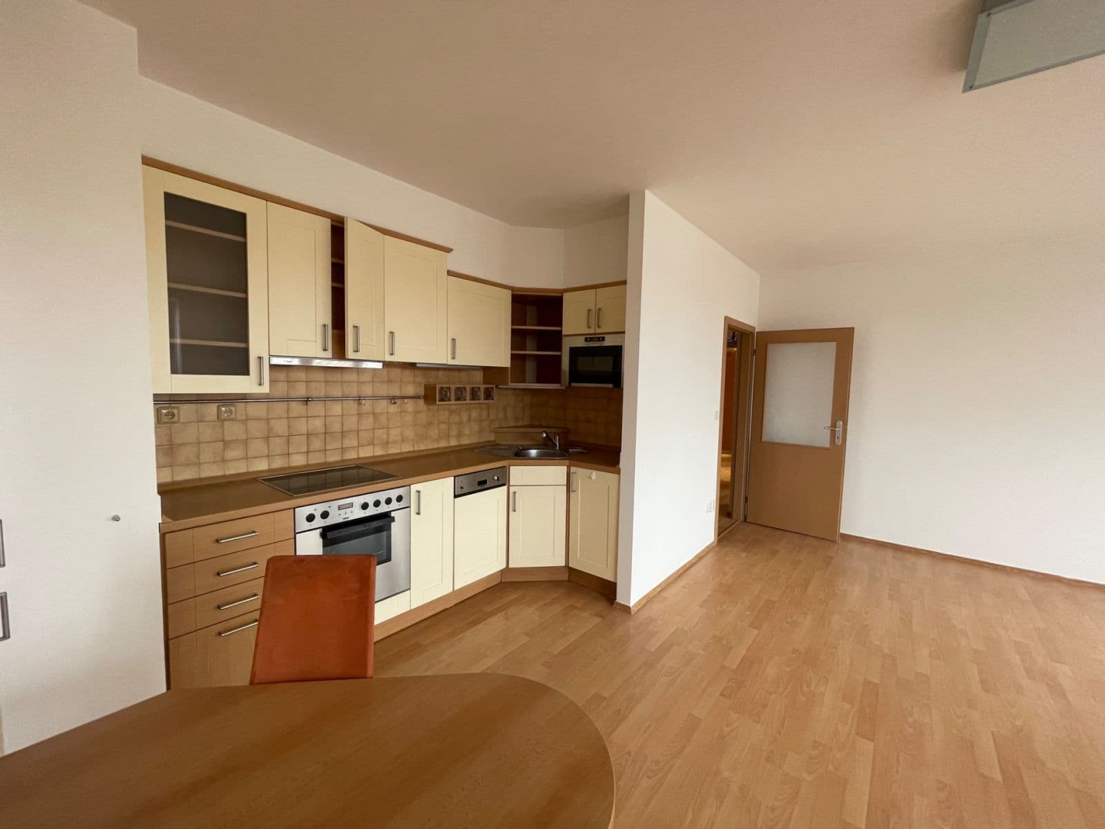 1 bedroom with open-plan kitchen flat to rent, 64 m², Teplická, Prague, Prague 1 bedroom with open-plan kitchen flat to rent, 64 m², Teplická, Prague, Prague