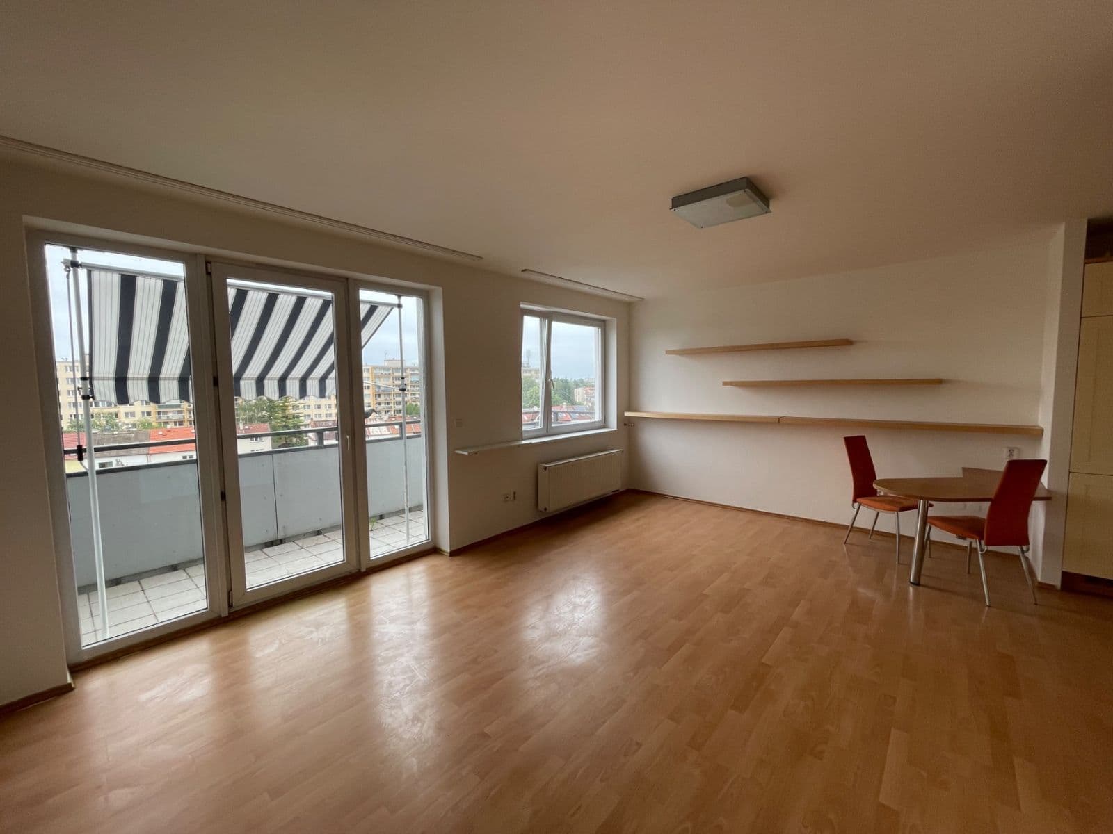 1 bedroom with open-plan kitchen flat to rent, 64 m², Teplická, Prague, Prague 1 bedroom with open-plan kitchen flat to rent, 64 m², Teplická, Prague, Prague