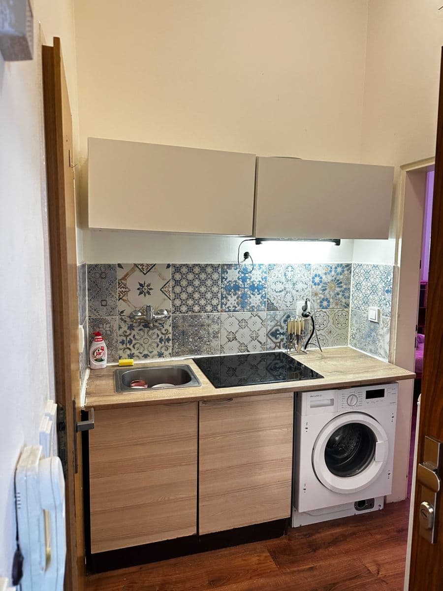 Studio flat to rent, 38 m², Chelčického, Prague, Prague Studio flat to rent, 38 m², Chelčického, Prague, Prague