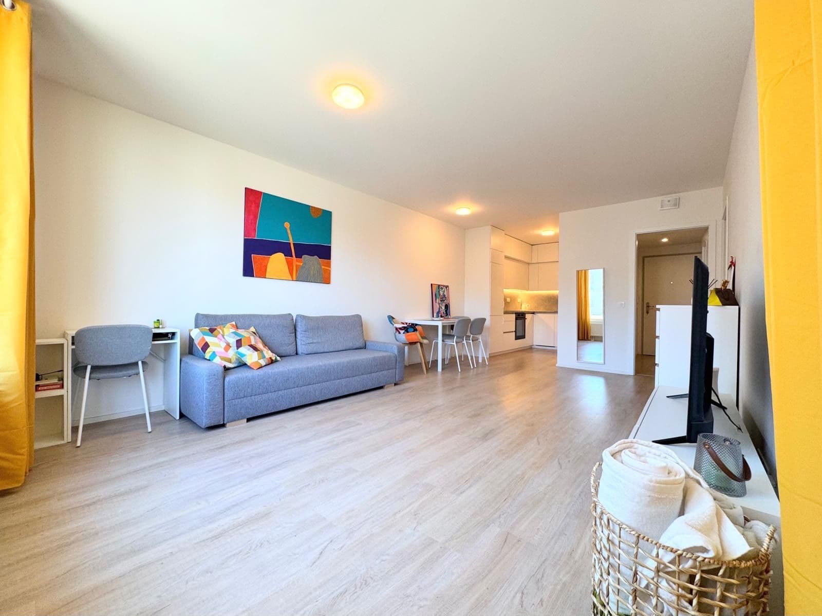 1 bedroom with open-plan kitchen flat to rent, 57 m², Holečkova, Prague, Prague 1 bedroom with open-plan kitchen flat to rent, 57 m², Holečkova, Prague, Prague