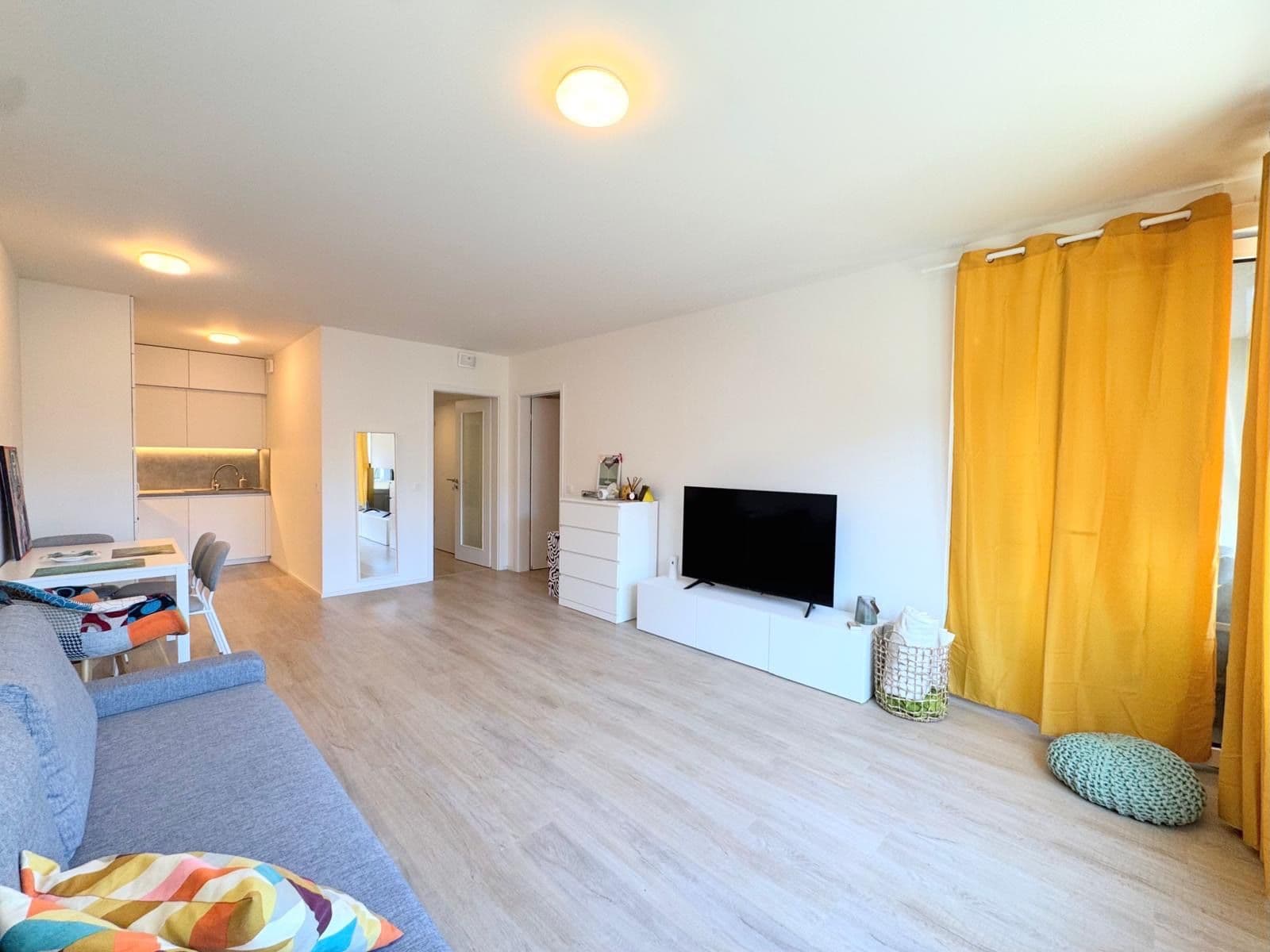 1 bedroom with open-plan kitchen flat to rent, 57 m², Holečkova, Prague, Prague 1 bedroom with open-plan kitchen flat to rent, 57 m², Holečkova, Prague, Prague