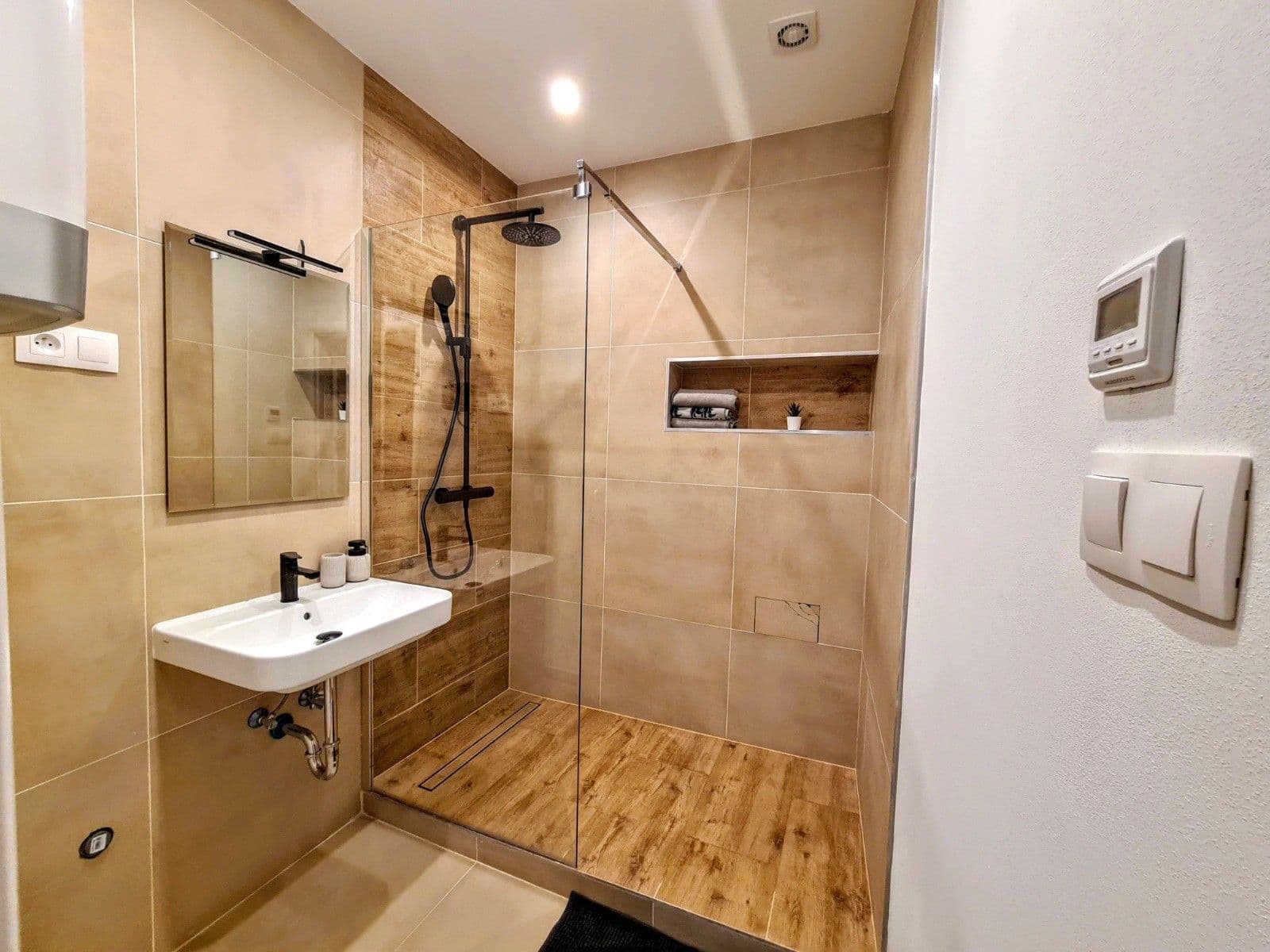 Studio flat to rent, 39 m², Na Rokytce, Prague, Prague Studio flat to rent, 39 m², Na Rokytce, Prague, Prague