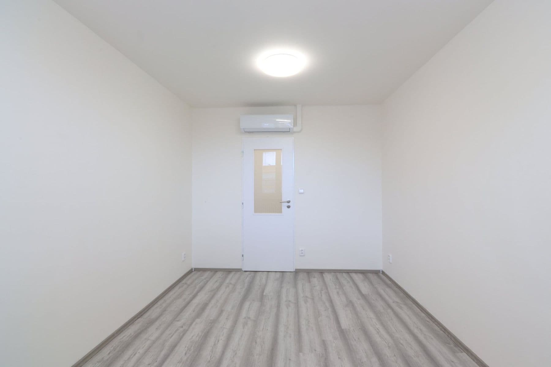 3 bedroom flat to rent, 74 m², Chalupkova, Prague, Prague 3 bedroom flat to rent, 74 m², Chalupkova, Prague, Prague