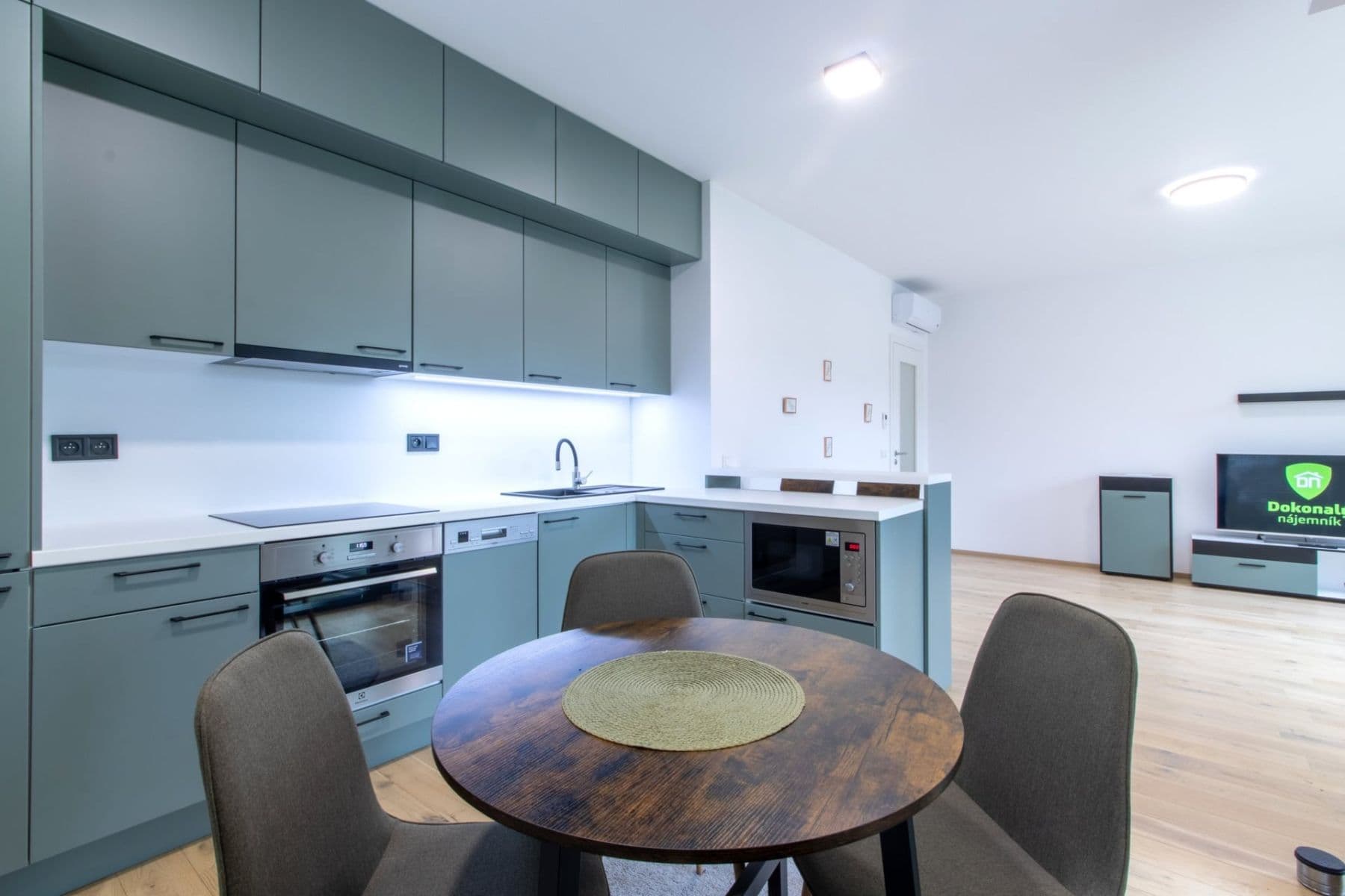 1 bedroom with open-plan kitchen flat to rent, 59 m², Sokolova, Prague, Prague 1 bedroom with open-plan kitchen flat to rent, 59 m², Sokolova, Prague, Prague