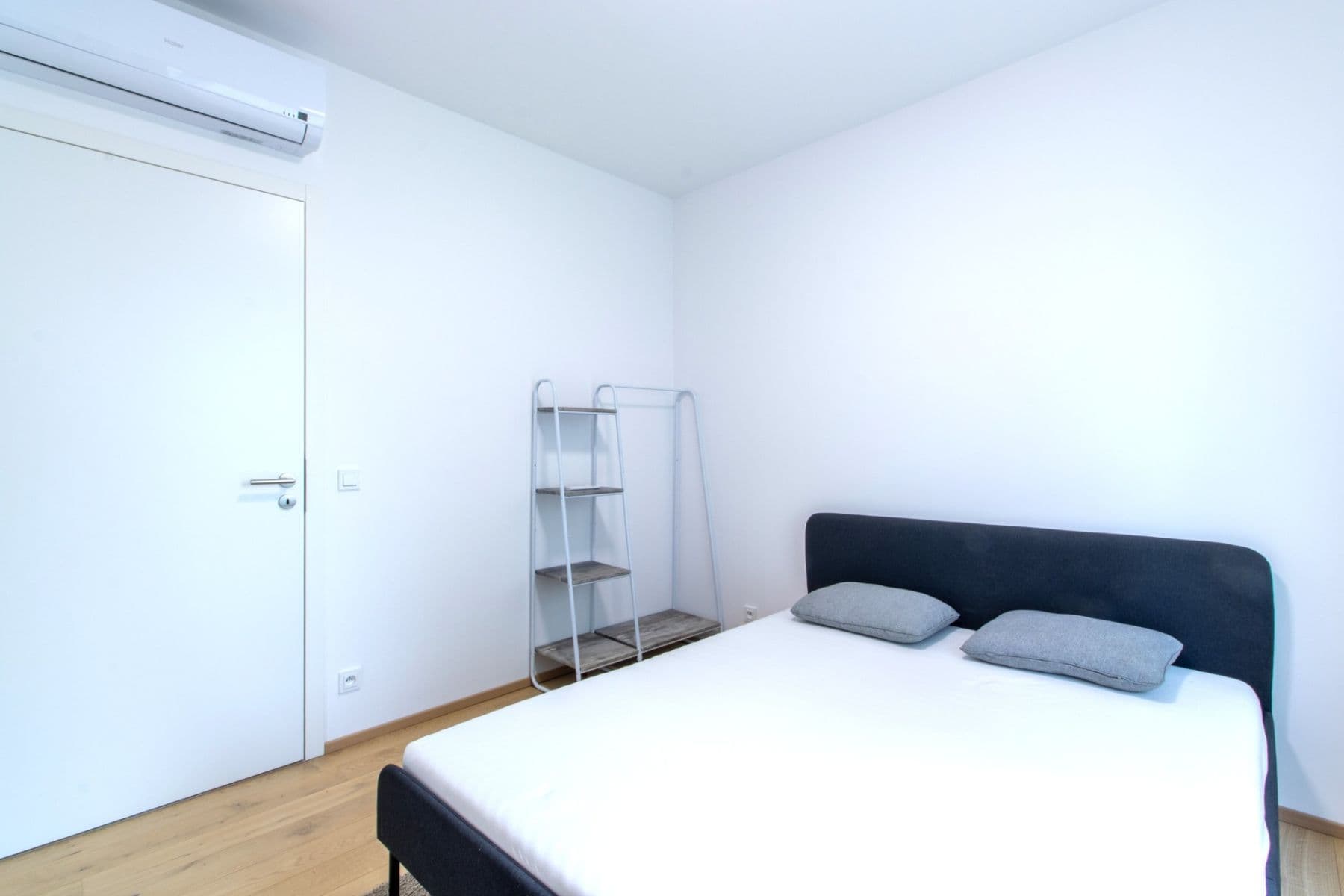 1 bedroom with open-plan kitchen flat to rent, 59 m², Sokolova, Prague, Prague 1 bedroom with open-plan kitchen flat to rent, 59 m², Sokolova, Prague, Prague