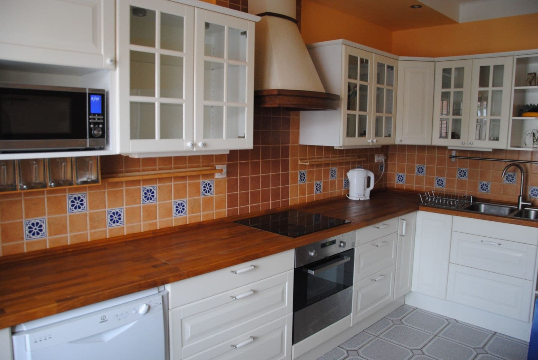 2 bedroom flat to rent, 84 m², Na Dionysce, Prague, Prague 2 bedroom flat to rent, 84 m², Na Dionysce, Prague, Prague