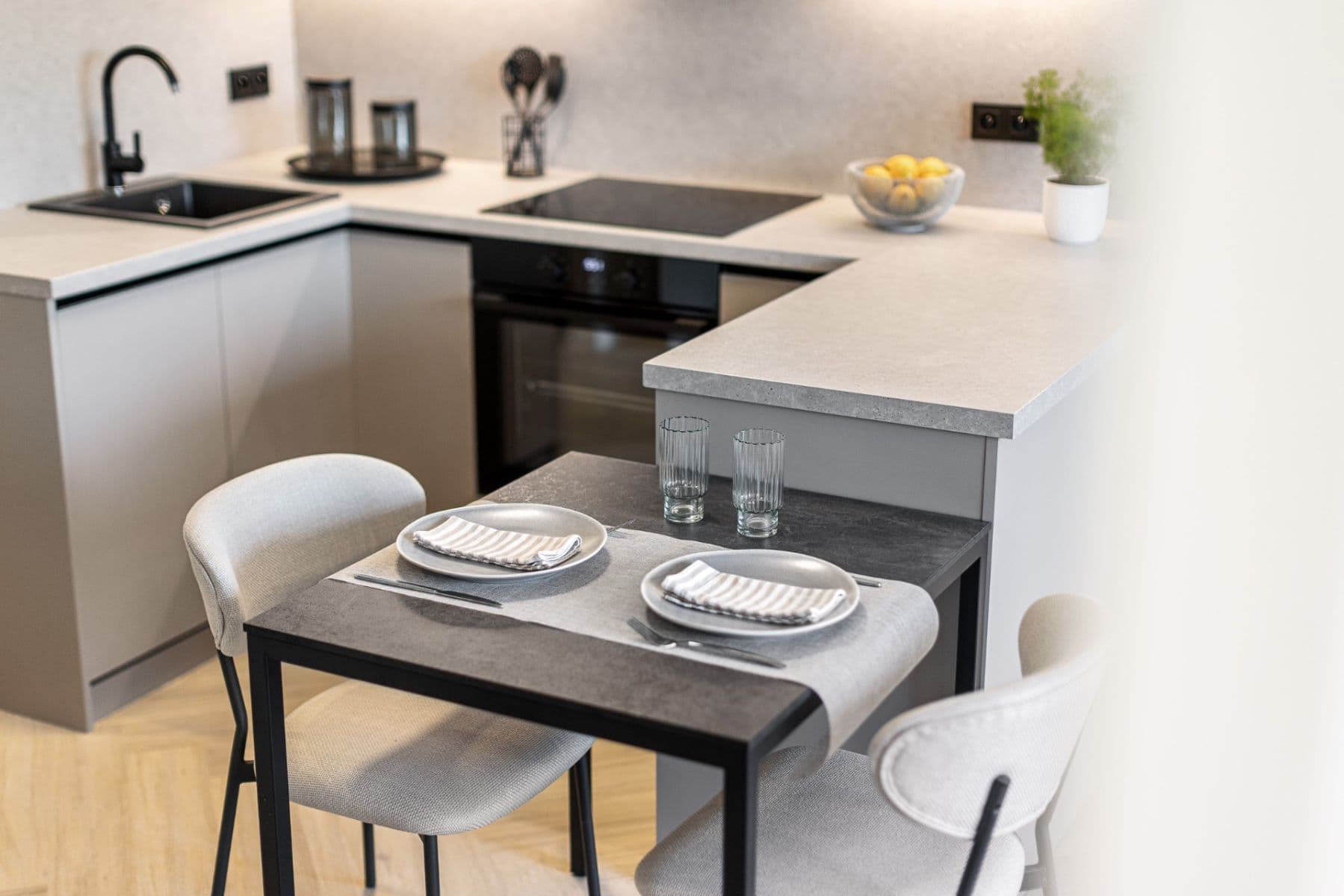 1 bedroom with open-plan kitchen flat to rent, 44 m², Na Pankráci, Prague, Prague 1 bedroom with open-plan kitchen flat to rent, 44 m², Na Pankráci, Prague, Prague