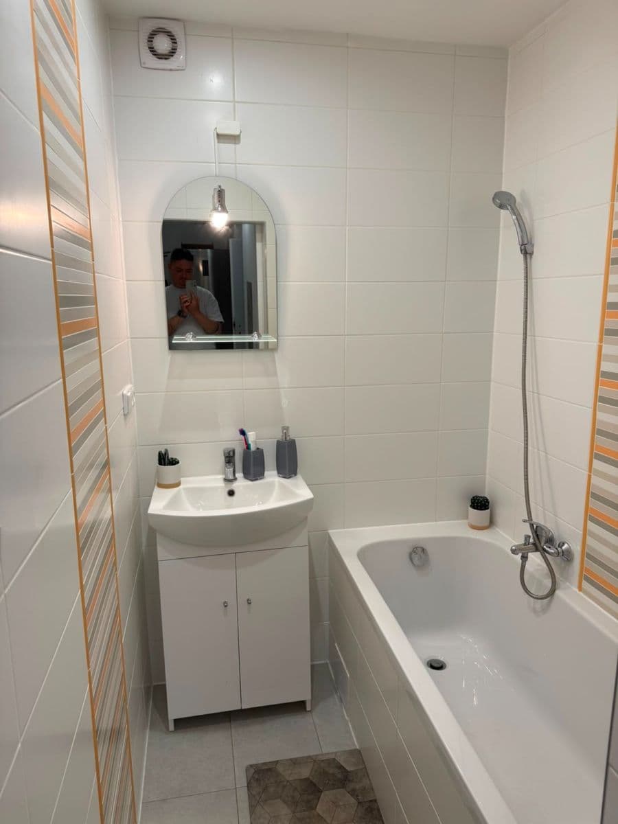 1 bedroom with open-plan kitchen flat to rent, 52 m², Karpatská, Prague, Prague 1 bedroom with open-plan kitchen flat to rent, 52 m², Karpatská, Prague, Prague