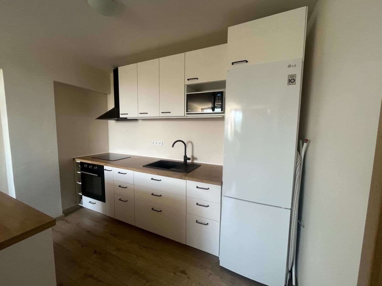 1 bedroom with open-plan kitchen flat to rent, 44 m², Sokolovská, Čelákovice, Středočeský Region 1 bedroom with open-plan kitchen flat to rent, 44 m², Sokolovská, Čelákovice, Středočeský Region