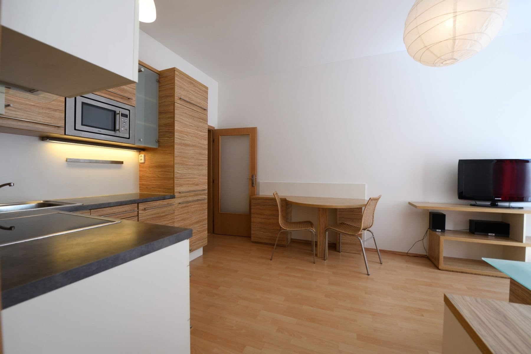 1 bedroom with open-plan kitchen flat to rent, 53 m², Pod Haltýřem, Prague, Prague 1 bedroom with open-plan kitchen flat to rent, 53 m², Pod Haltýřem, Prague, Prague