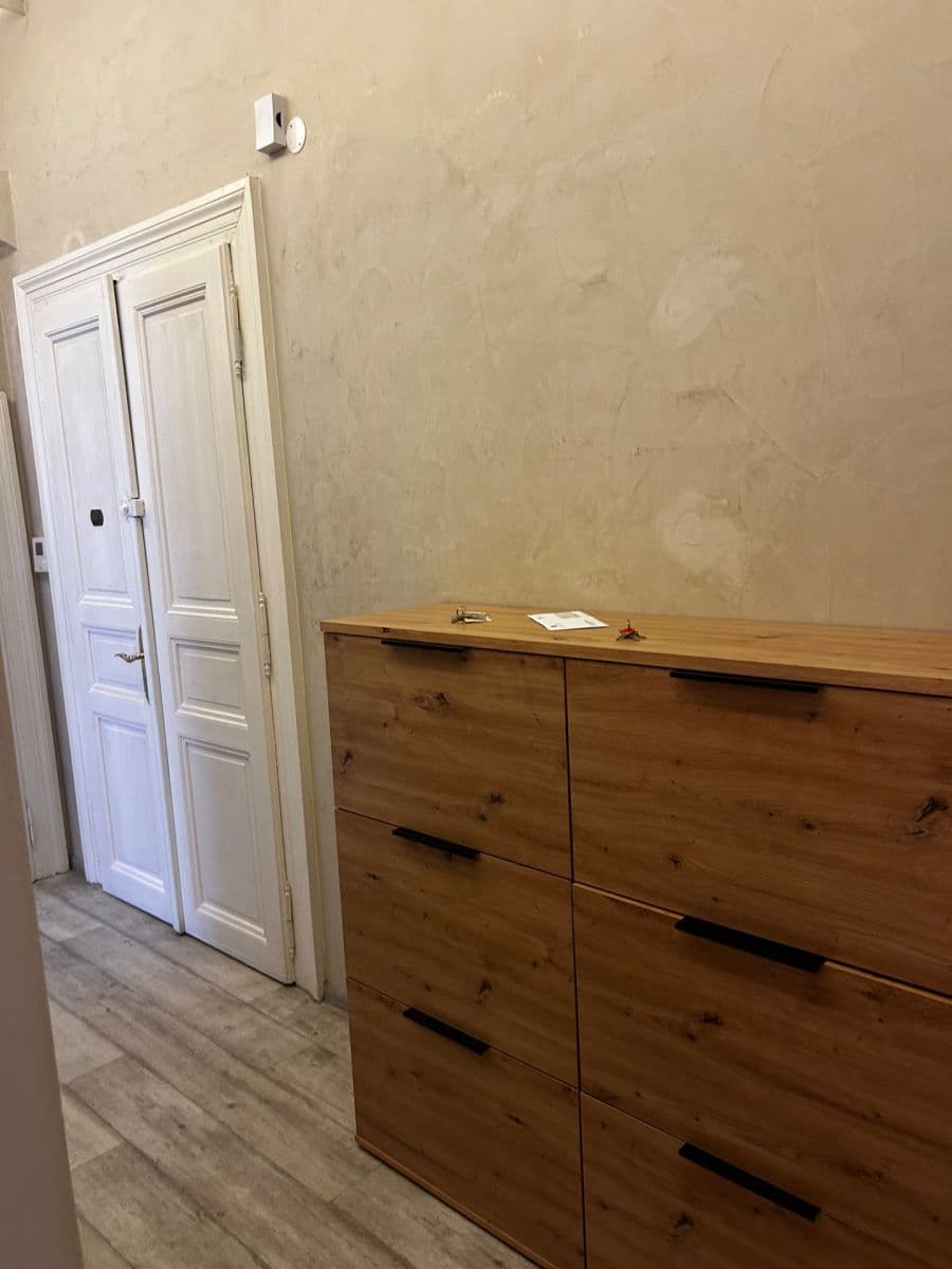2 bedroom with open-plan kitchen flat to rent, 73 m², Zborovská, Prague, Prague 2 bedroom with open-plan kitchen flat to rent, 73 m², Zborovská, Prague, Prague