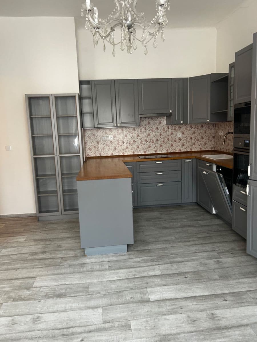 2 bedroom with open-plan kitchen flat to rent, 73 m², Zborovská, Prague, Prague 2 bedroom with open-plan kitchen flat to rent, 73 m², Zborovská, Prague, Prague
