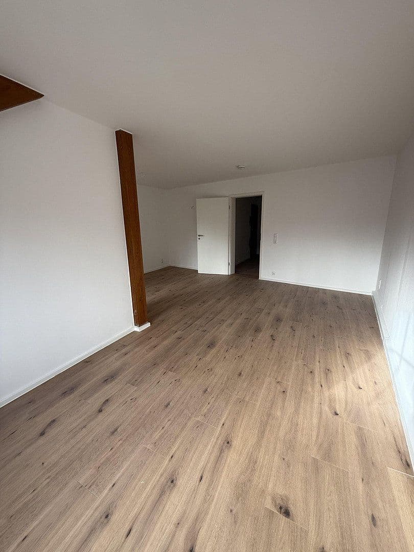 1 bedroom with open-plan kitchen flat to rent, 68 m², August-Bebel-Straße 13, Kahla, Thuringia 1 bedroom with open-plan kitchen flat to rent, 68 m², August-Bebel-Straße 13, Kahla, Thuringia