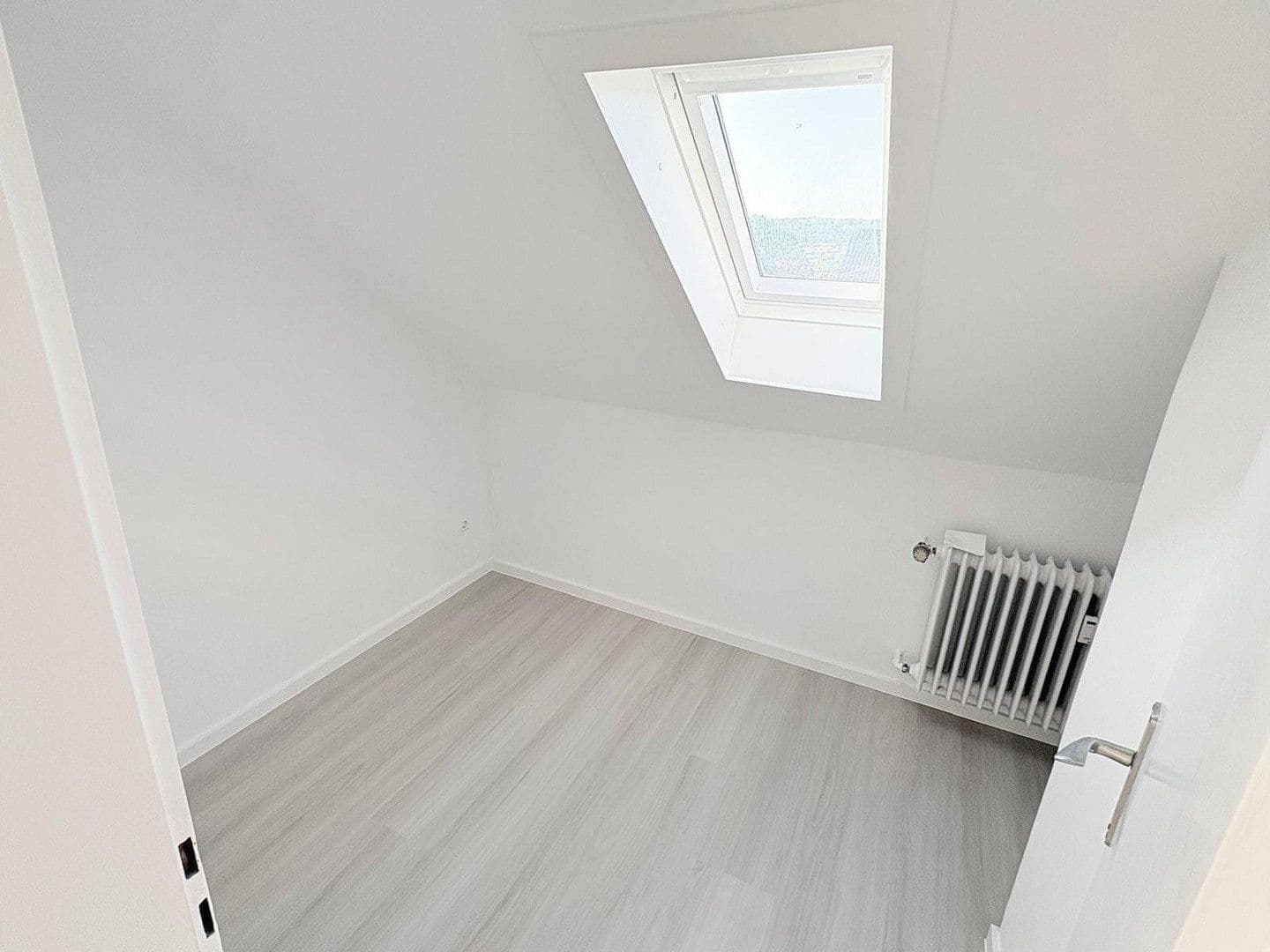 2 bedroom with open-plan kitchen flat to rent, 82 m², Deizisau, Baden-Württemberg 2 bedroom with open-plan kitchen flat to rent, 82 m², Deizisau, Baden-Württemberg