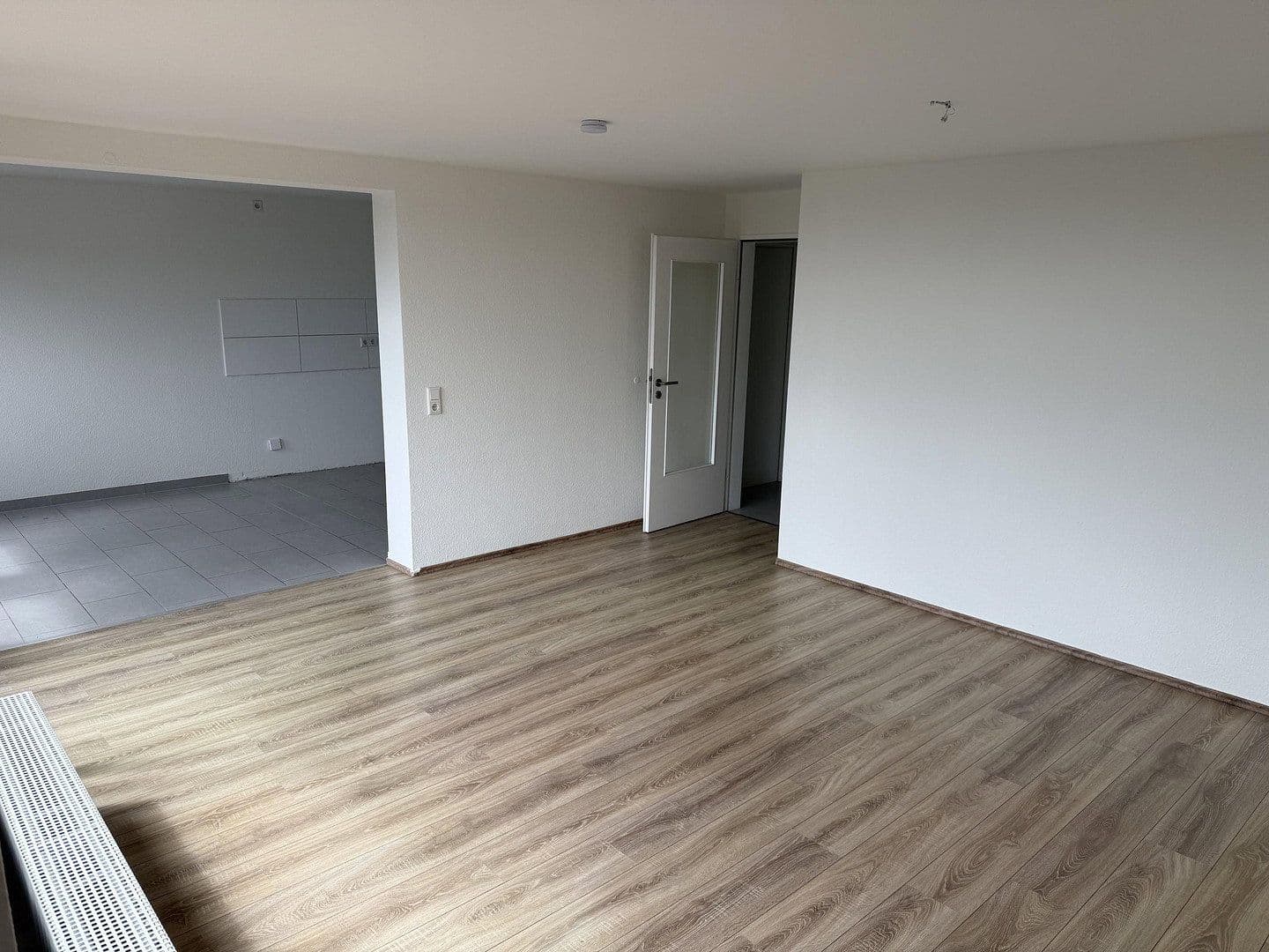 2 bedroom with open-plan kitchen flat to rent, 81 m², Krefeld, North Rhine-Westphalia 2 bedroom with open-plan kitchen flat to rent, 81 m², Krefeld, North Rhine-Westphalia