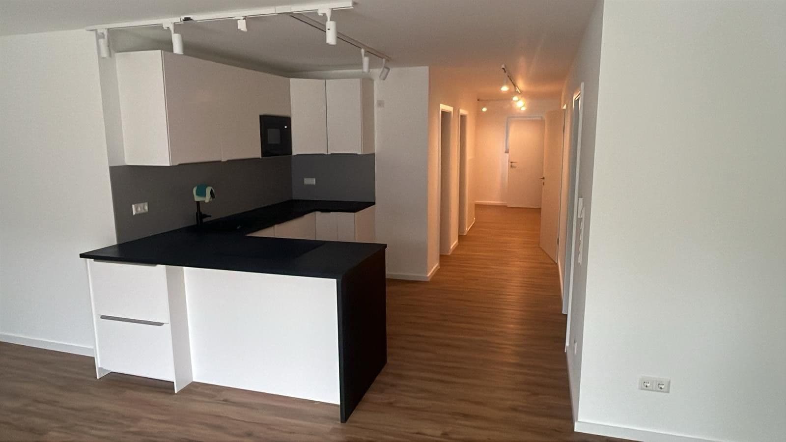 2 bedroom with open-plan kitchen flat to rent, 104 m², Bismarckstraße 8, Nürtingen, Baden-Württemberg 2 bedroom with open-plan kitchen flat to rent, 104 m², Bismarckstraße 8, Nürtingen, Baden-Württemberg
