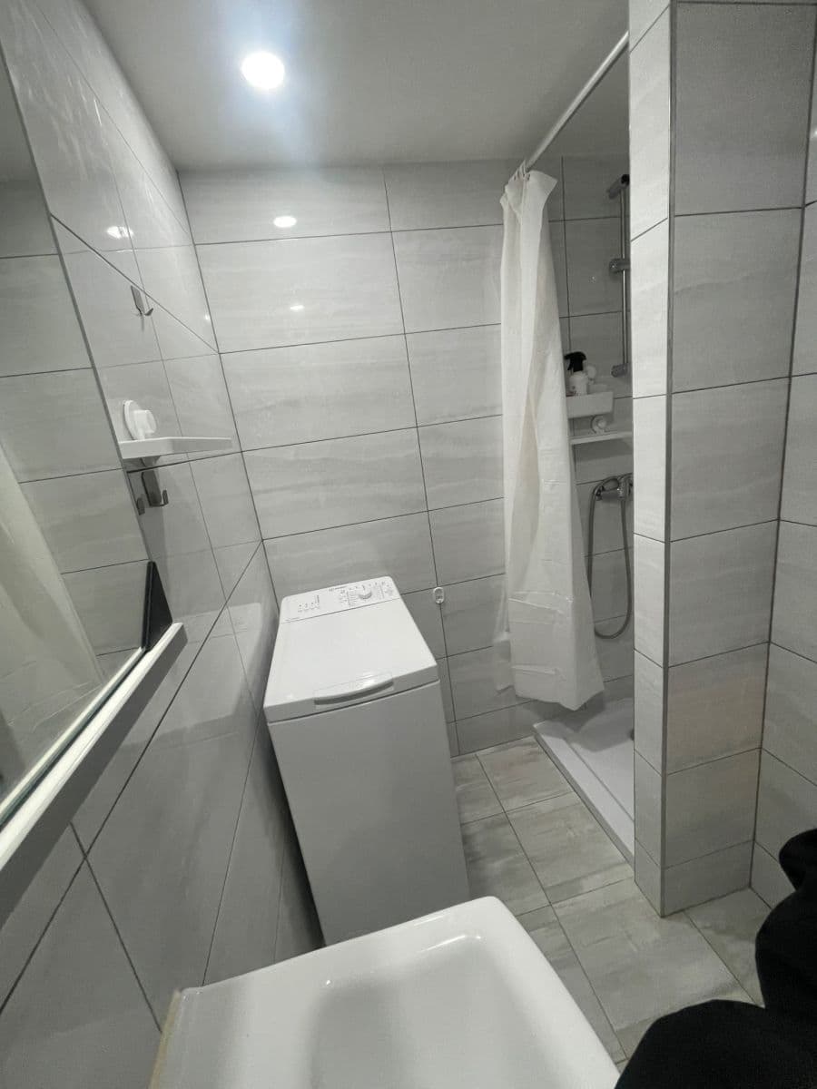Studio flat to rent, 29 m², nám. Mládežníků, Kralupy nad Vltavou, Středočeský Region Studio flat to rent, 29 m², nám. Mládežníků, Kralupy nad Vltavou, Středočeský Region