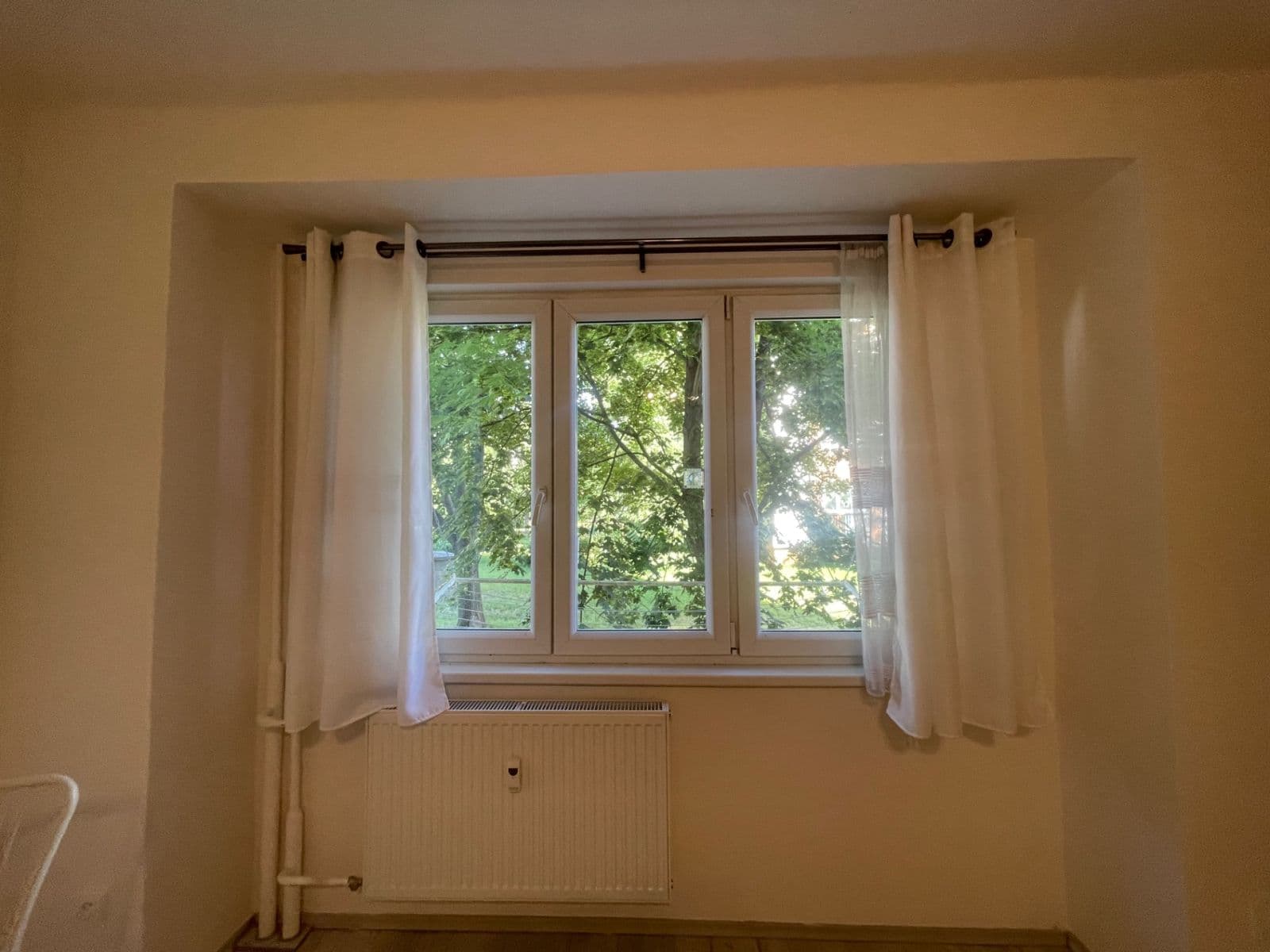 Studio flat to rent, 29 m², nám. Mládežníků, Kralupy nad Vltavou, Středočeský Region Studio flat to rent, 29 m², nám. Mládežníků, Kralupy nad Vltavou, Středočeský Region