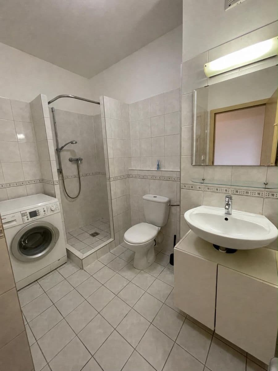 Studio flat for sale, 30 m², Zderadova, Brno, Jihomoravský Region Studio flat for sale, 30 m², Zderadova, Brno, Jihomoravský Region