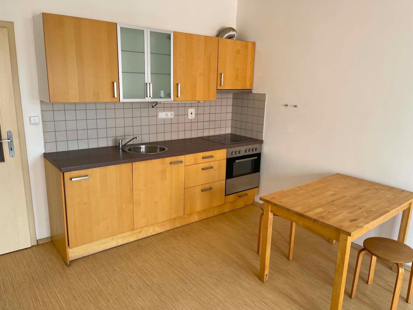 Studio flat for sale, 30 m², Zderadova, Brno, Jihomoravský Region Studio flat for sale, 30 m², Zderadova, Brno, Jihomoravský Region