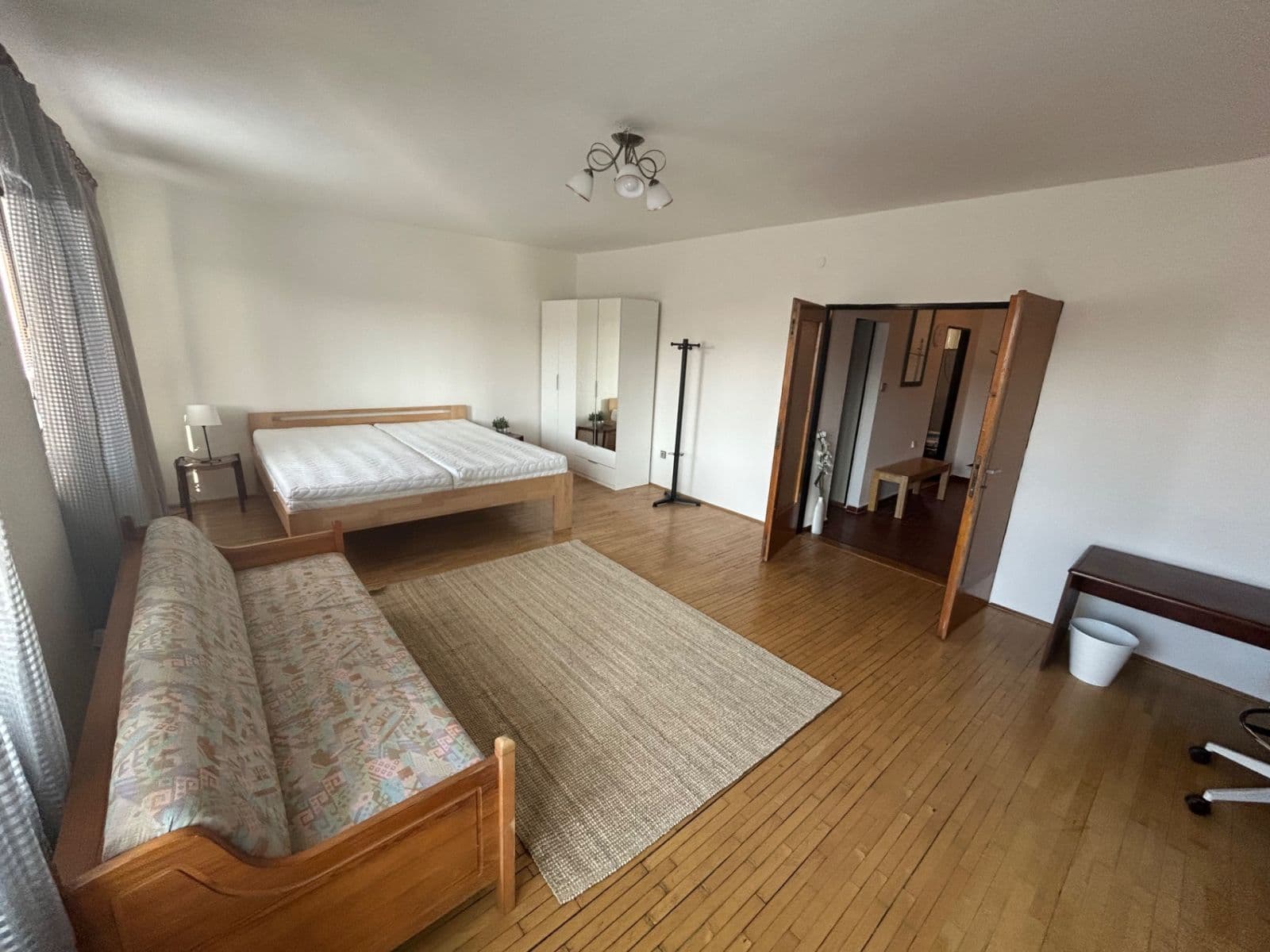 5 bedroom flat to rent, 150 m², Na Okraji, Prague, Prague 5 bedroom flat to rent, 150 m², Na Okraji, Prague, Prague