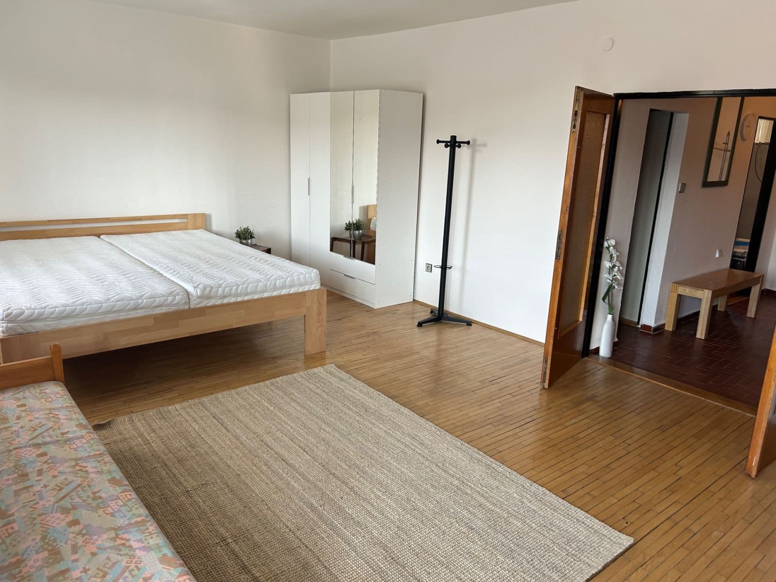 5 bedroom flat to rent, 150 m², Na Okraji, Prague, Prague 5 bedroom flat to rent, 150 m², Na Okraji, Prague, Prague