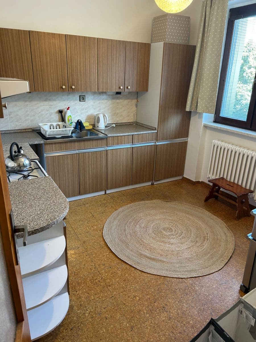 5 bedroom flat to rent, 150 m², Na Okraji, Prague, Prague 5 bedroom flat to rent, 150 m², Na Okraji, Prague, Prague