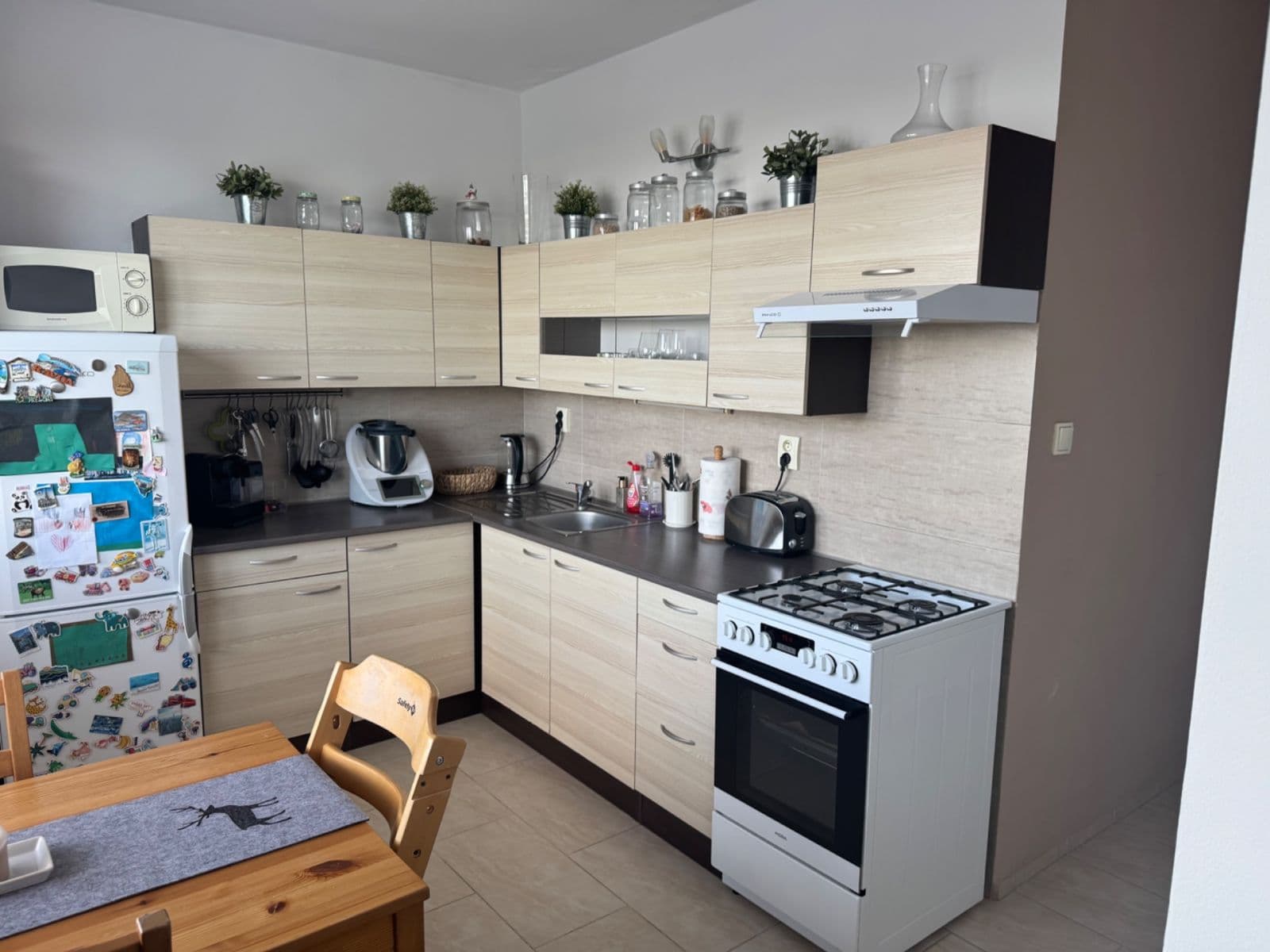 2 bedroom flat to rent, 60 m², Kamenný vrch, Chomutov, Ústecký Region 2 bedroom flat to rent, 60 m², Kamenný vrch, Chomutov, Ústecký Region