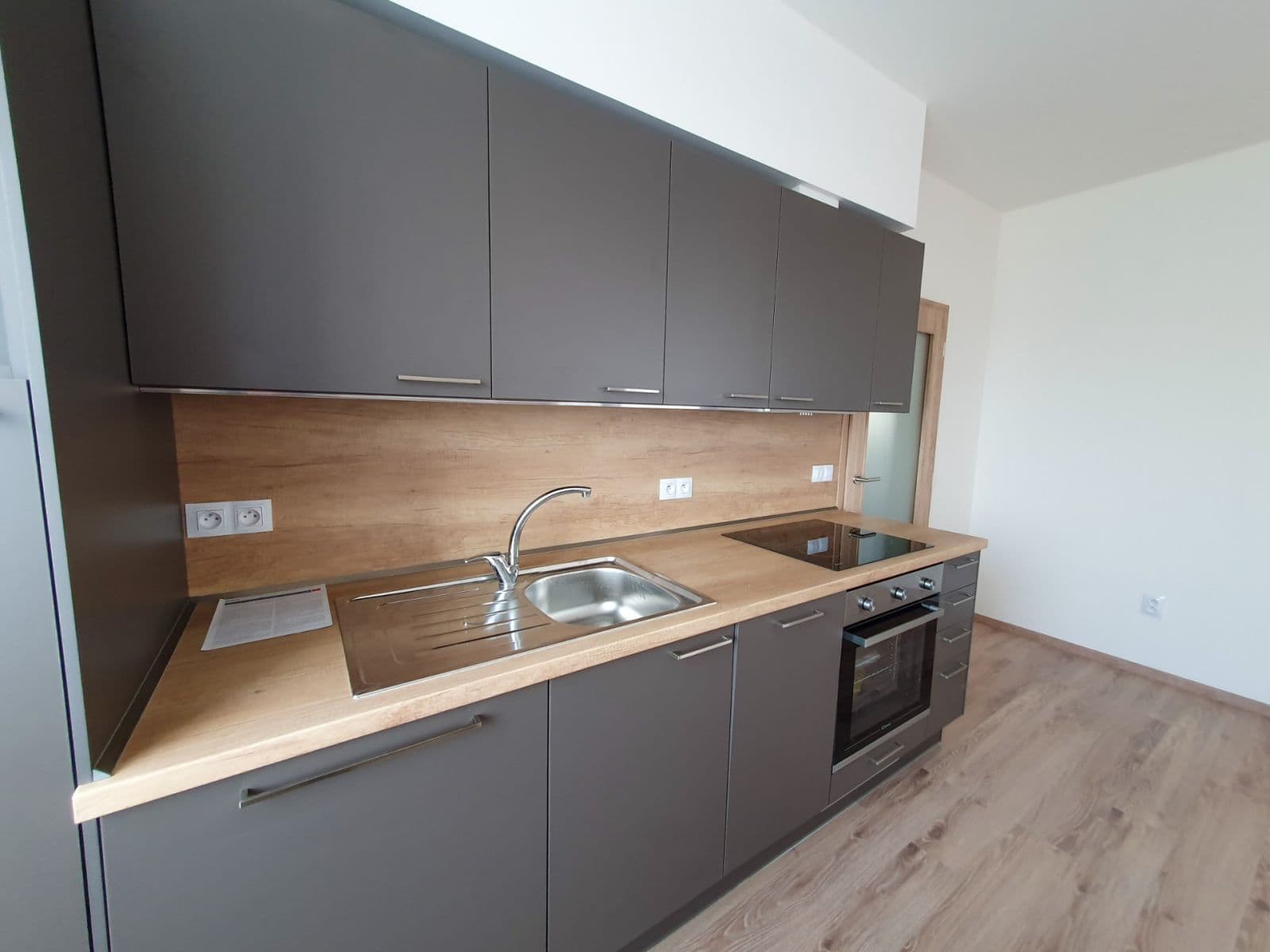 Studio flat to rent, 49 m², Plotní, Brno, Jihomoravský Region Studio flat to rent, 49 m², Plotní, Brno, Jihomoravský Region