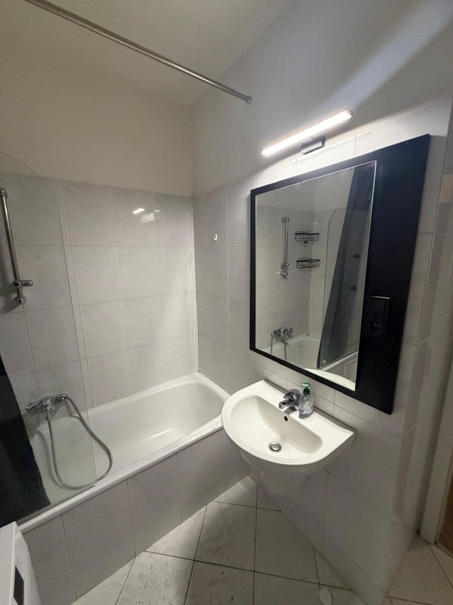 Studio flat to rent, 34 m², Sokolská, Prague, Prague Studio flat to rent, 34 m², Sokolská, Prague, Prague