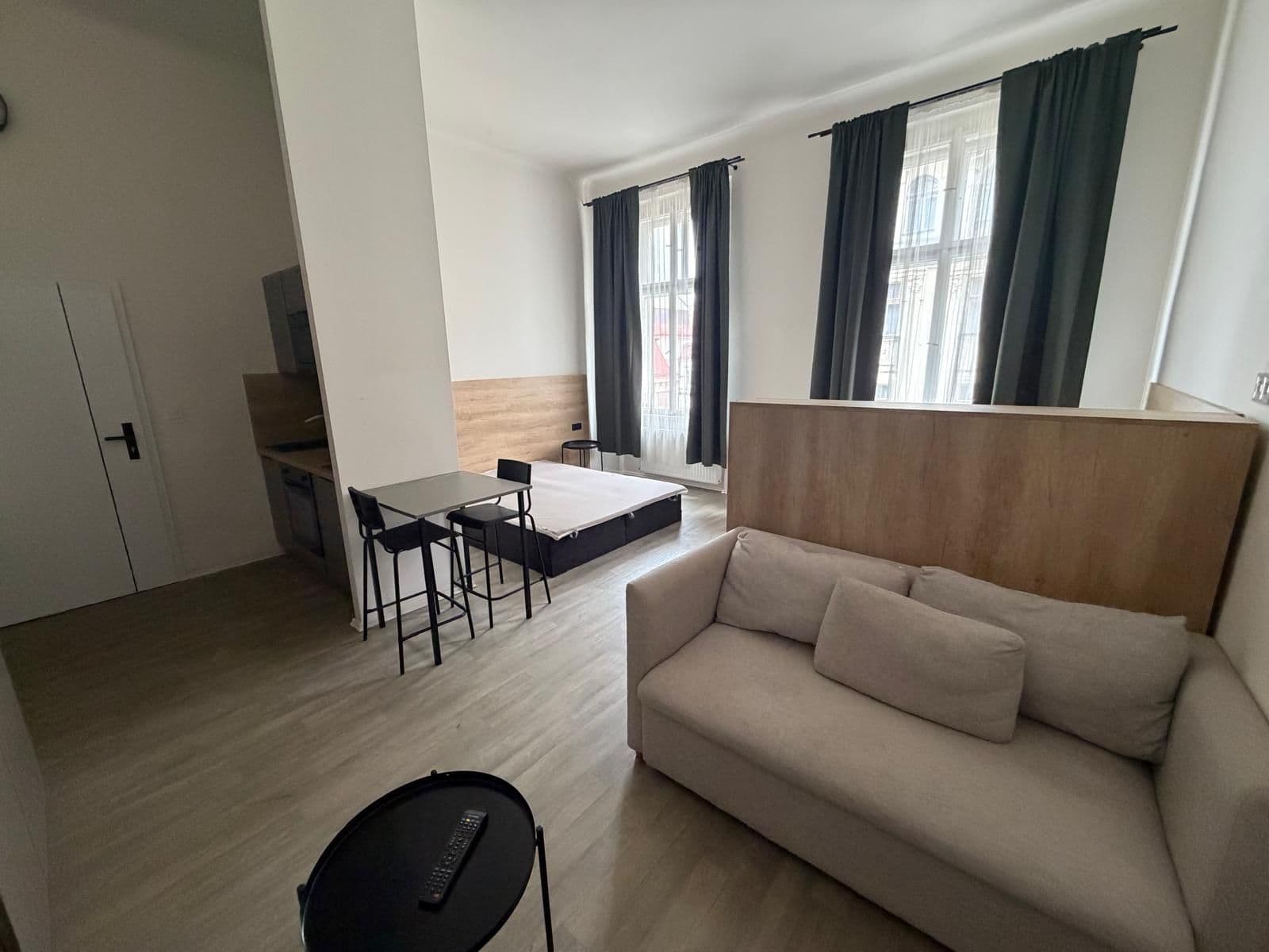 Studio flat to rent, 34 m², Sokolská, Prague, Prague Studio flat to rent, 34 m², Sokolská, Prague, Prague