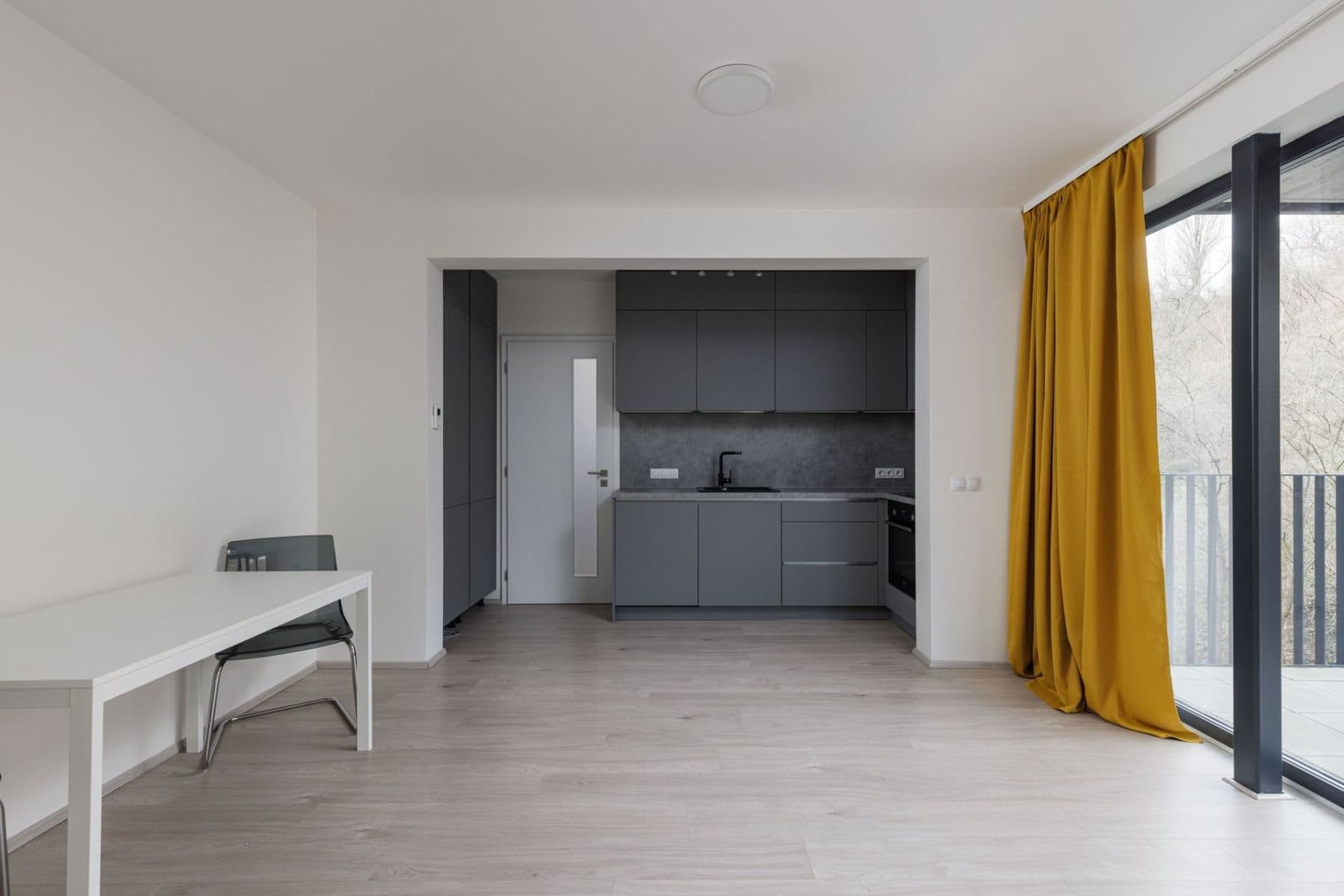 Studio flat to rent, 37 m², Hartigova, Prague, Prague Studio flat to rent, 37 m², Hartigova, Prague, Prague