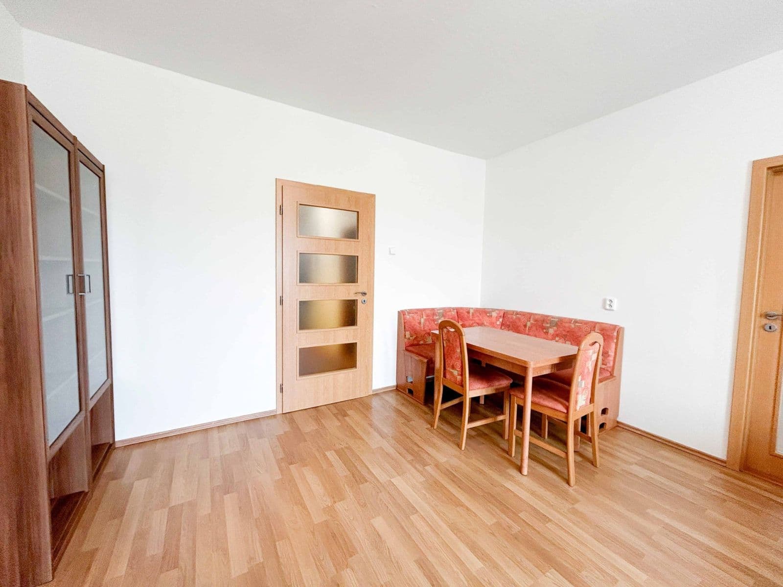 1 bedroom with open-plan kitchen flat to rent, 50 m², Střížkovská, Prague, Prague 1 bedroom with open-plan kitchen flat to rent, 50 m², Střížkovská, Prague, Prague