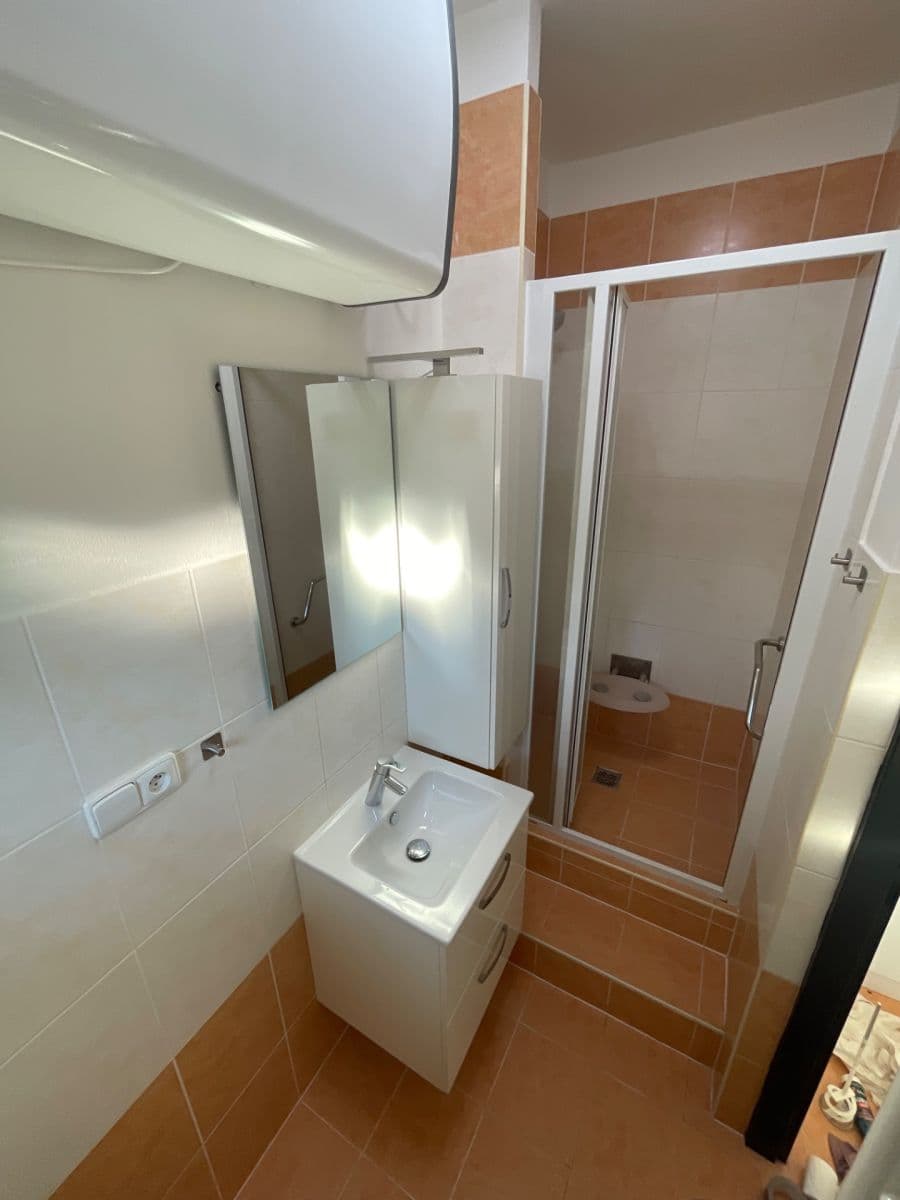 Studio flat to rent, 34 m², Kutnohorská, Prague, Prague Studio flat to rent, 34 m², Kutnohorská, Prague, Prague